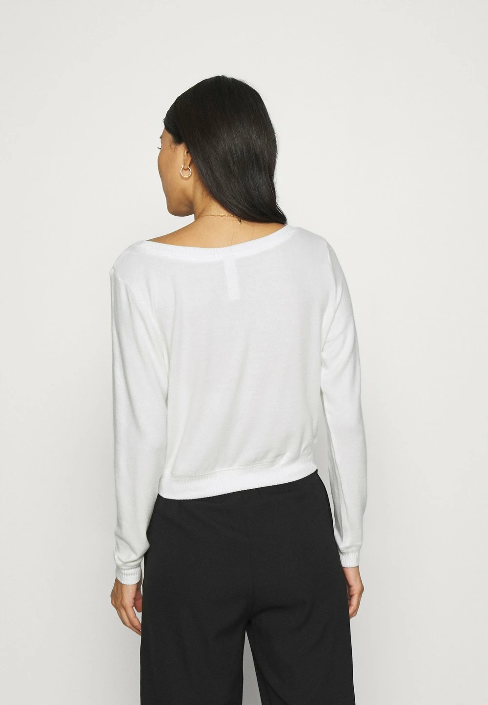 Prix Légers DORINA CALM - Haut de pyjama pyjamas et nuisettes encolure large ronde female 5 Prix Légers DORINA CALM - Haut de pyjama pyjamas et nuisettes encolure large ronde female – Image 3