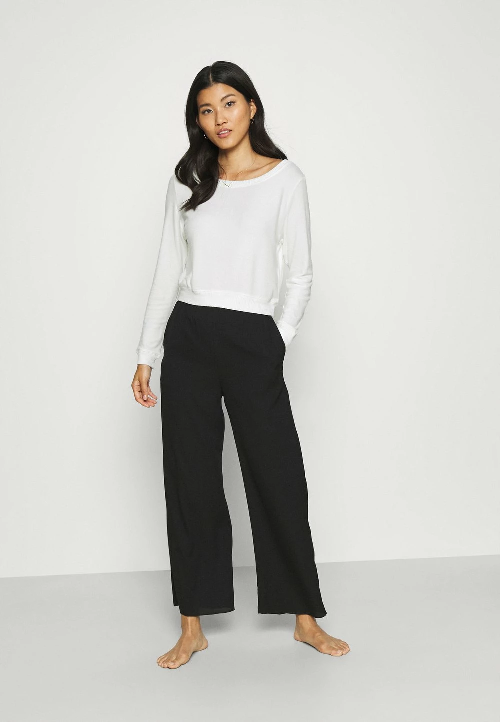 Prix Légers DORINA CALM - Haut de pyjama pyjamas et nuisettes encolure large ronde female 4 Prix Légers DORINA CALM - Haut de pyjama pyjamas et nuisettes encolure large ronde female – Image 2